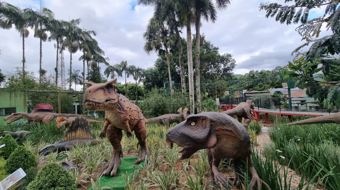 Foto_035-2022 (Dinossauros animatronics_Zoo Pomerode) (3)_menor