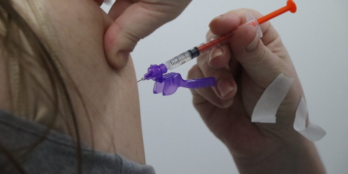 Secretaria da Saúde de Balneário Camboriú reforça a importância da vacinação contra a gripe