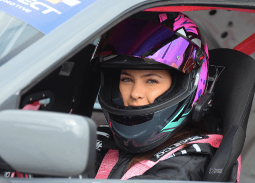 Maria Lara é a Primeira Mulher a Fazer Drift na Serra do Rio do Rastro