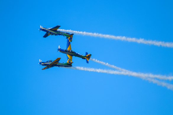 Balneário Camboriú (SC),  07/05/2022 - Esquadrilha da Fumaça / Aeronaves da Força Aerea Brasileira se apresentam, na tarde deste sábado (07) 
na Orla da Praia de Balneário Camboriú, Santa Catarina.