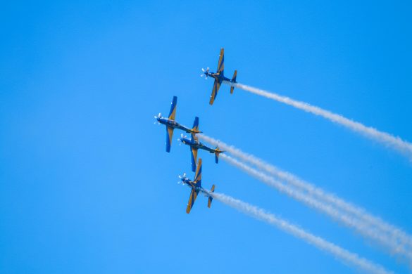 Balneário Camboriú (SC),  07/05/2022 - Esquadrilha da Fumaça / Aeronaves da Força Aerea Brasileira se apresentam, na tarde deste sábado (07) 
na Orla da Praia de Balneário Camboriú, Santa Catarina.