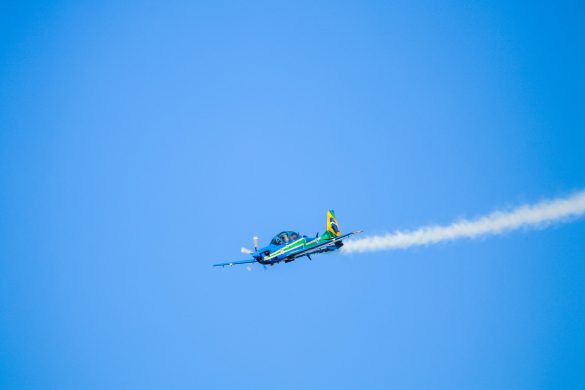 Balneário Camboriú (SC),  07/05/2022 - Esquadrilha da Fumaça / Aeronaves da Força Aerea Brasileira se apresentam, na tarde deste sábado (07) 
na Orla da Praia de Balneário Camboriú, Santa Catarina.