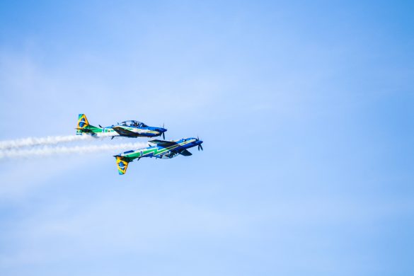 Balneário Camboriú (SC),  07/05/2022 - Esquadrilha da Fumaça / Aeronaves da Força Aerea Brasileira se apresentam, na tarde deste sábado (07) 
na Orla da Praia de Balneário Camboriú, Santa Catarina.