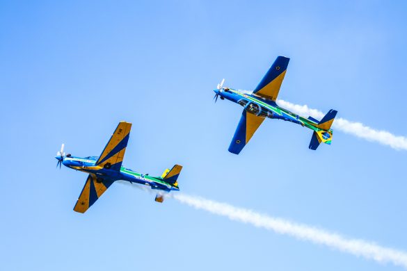 Balneário Camboriú (SC),  07/05/2022 - Esquadrilha da Fumaça / Aeronaves da Força Aerea Brasileira se apresentam, na tarde deste sábado (07) 
na Orla da Praia de Balneário Camboriú, Santa Catarina.