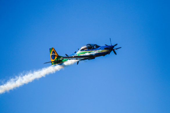 Balneário Camboriú (SC),  07/05/2022 - Esquadrilha da Fumaça / Aeronaves da Força Aerea Brasileira se apresentam, na tarde deste sábado (07) 
na Orla da Praia de Balneário Camboriú, Santa Catarina.