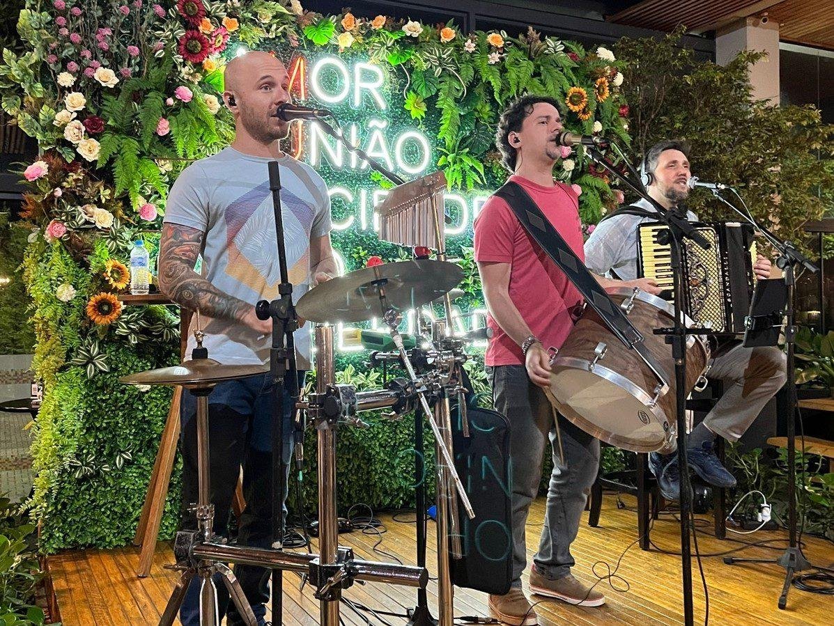 Erva Rasteira faz show gratuito no MULTI Open Shopping - crédito Mayara Quirino