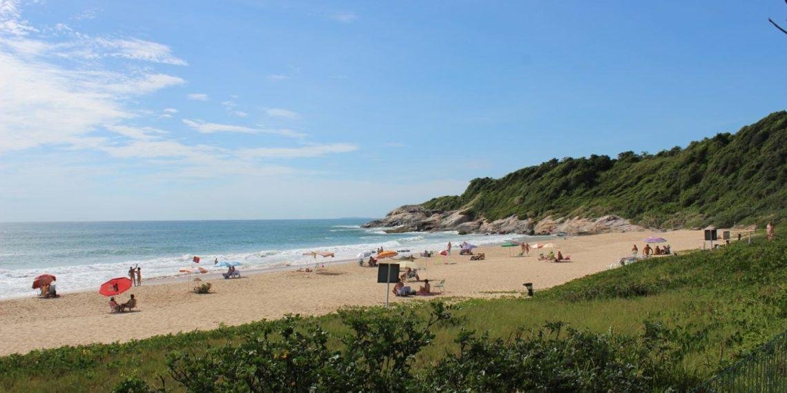 Projeto que pretende acabar com o naturismo na Praia do Pinho será discutido na Câmara de BC