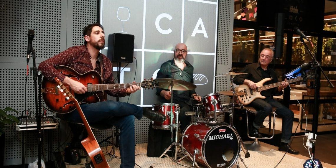 De MPB a Rock programação musical gratuita movimenta a Praia Brava em dezembro