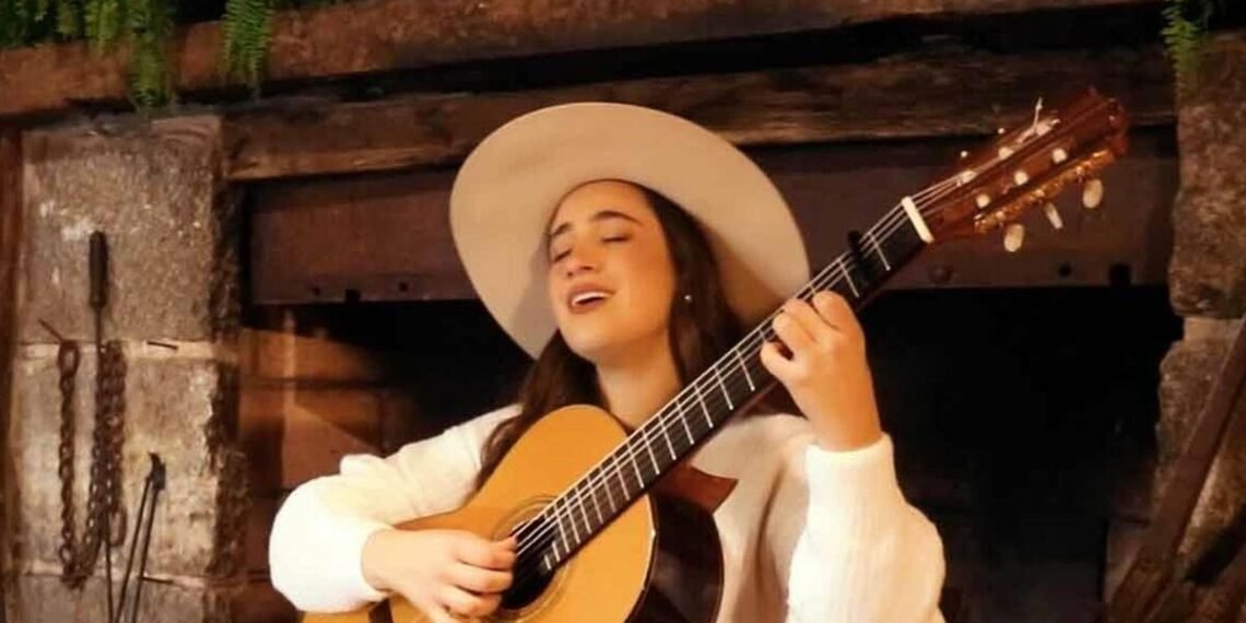 Acampamento Farroupilha de BC terá show da cantora uruguaia Catherine Vergnes na quinta