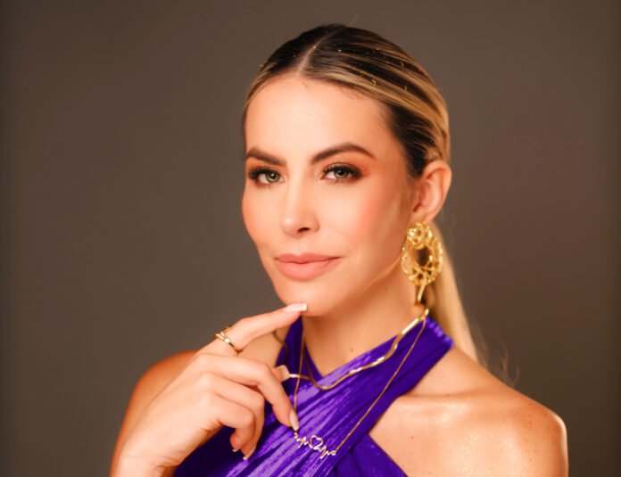 Elainne---79-violeta