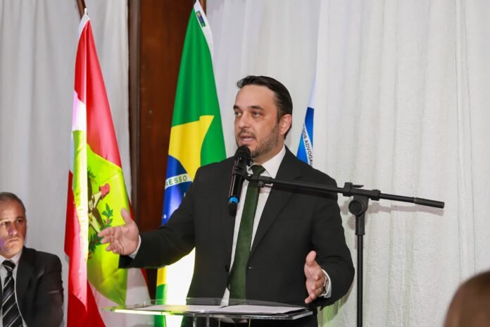 Juliano Mandelli_FGV654