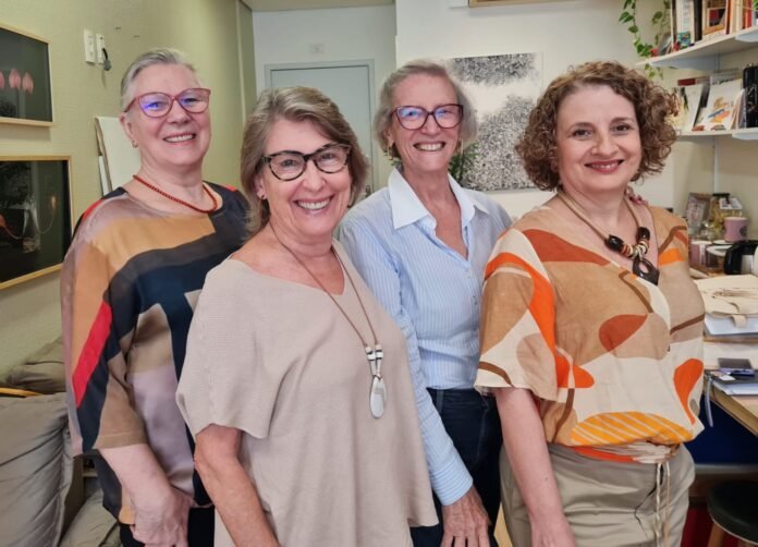 Miriam Porto, Ângela Vielitz, Bernardete Wrublevski Aued e Audrey Laus. Crédito Meg Tomio Roussenq