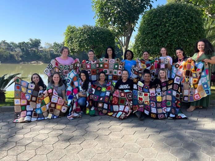 Foto-001-2025--Manta-Solidaria-Circulo-