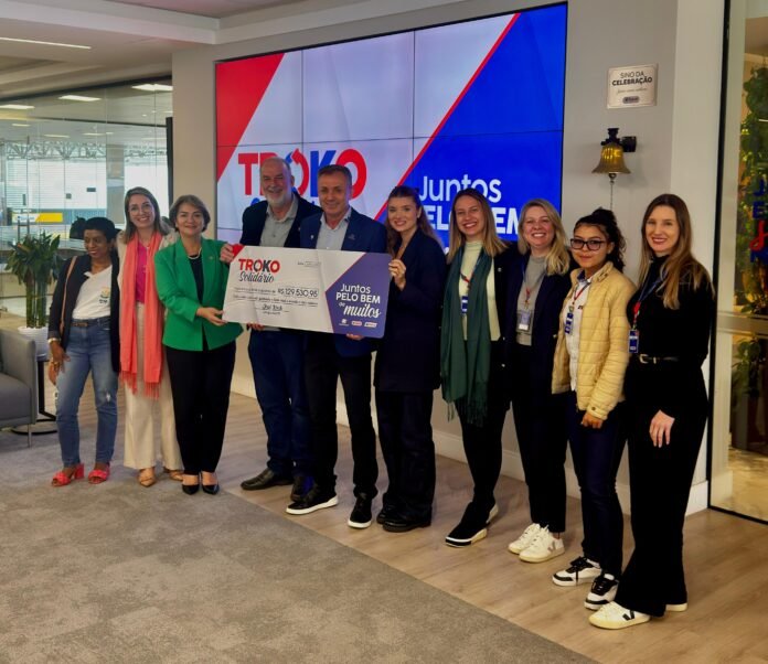 Grupo Koch realiza segundo repasse de 2025 do projeto Troko Solidário em parceria com a FEAPAES-SC