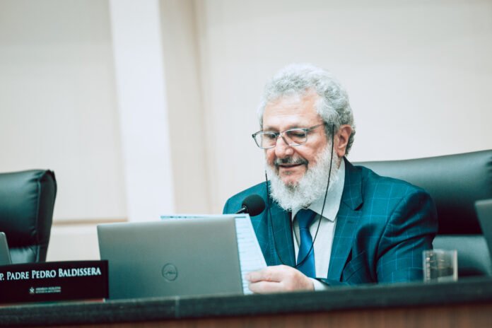 Bruno Collaço Agência AL_15102025_Sessao_Ordinaria_Suspensao_HomenagemProfessores__BC105