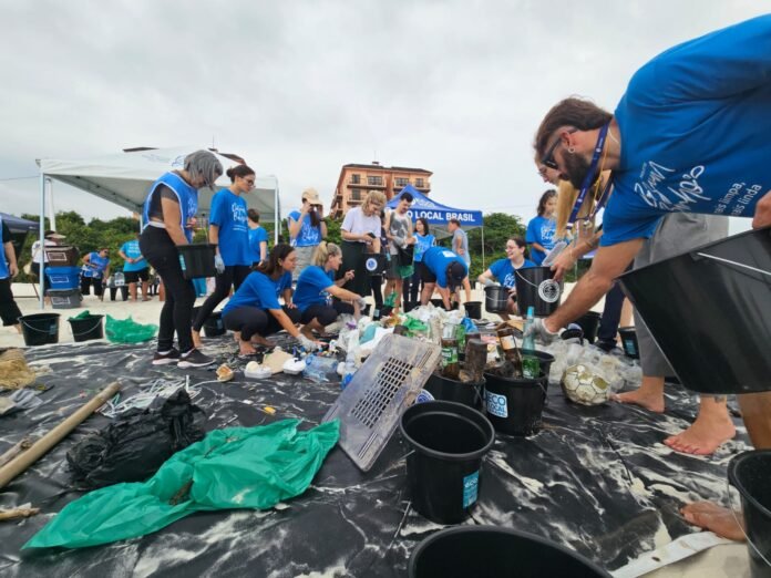 Projeto Dazum Banho - Praia de Jurerê. Foto divulgação.. (1)