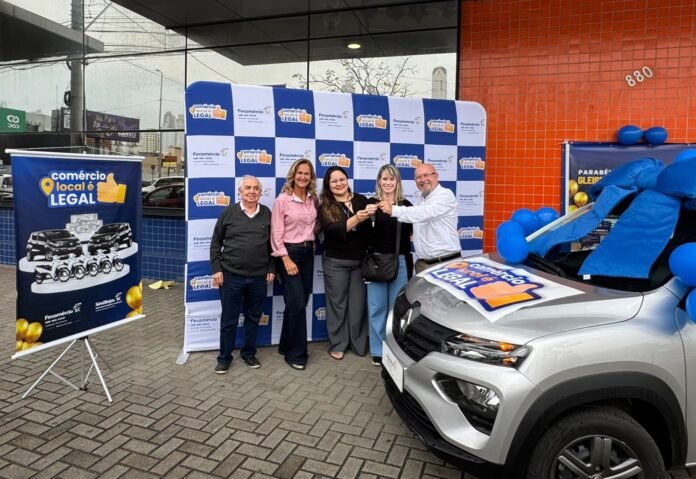 entrega do carro da campanha em BC