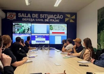 Defesa Civil e Educação alinham ações para situações de emergência