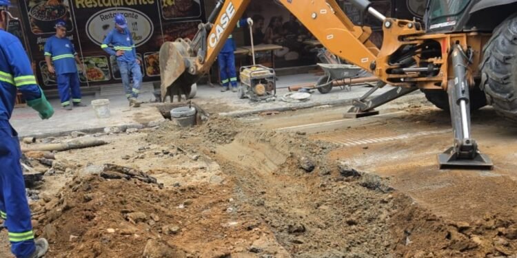 Emasa executa obra e soluciona extravasamento de esgoto no Bairro Pioneiros
