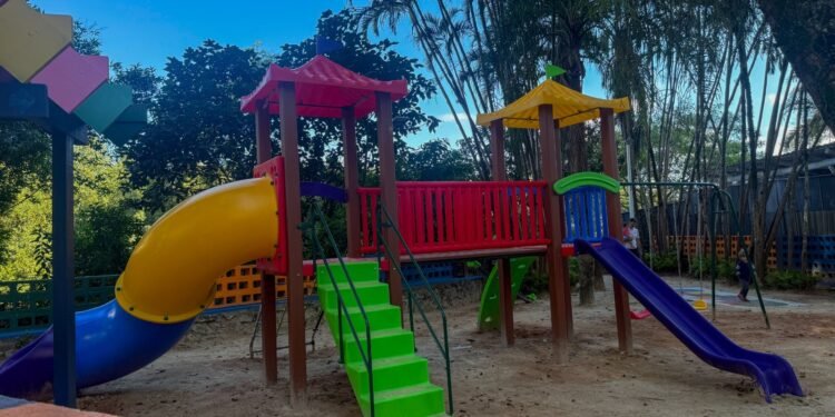 Parquinhos infantis da Avenida Normando Tedesco são modernizados